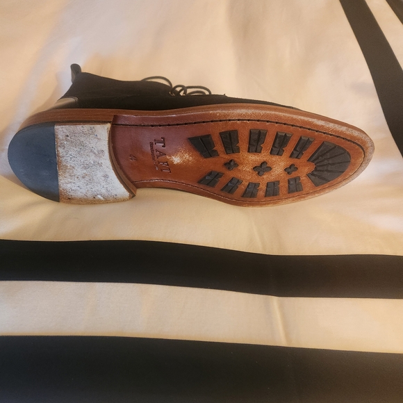 Taft Black Leather and Suede Men's Boots - Picture 3 of 7